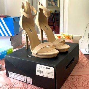 Fashion Nova heels